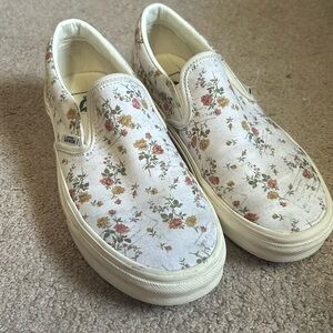 Slip on vans vintage floral marshmallow print size 7 women’s
